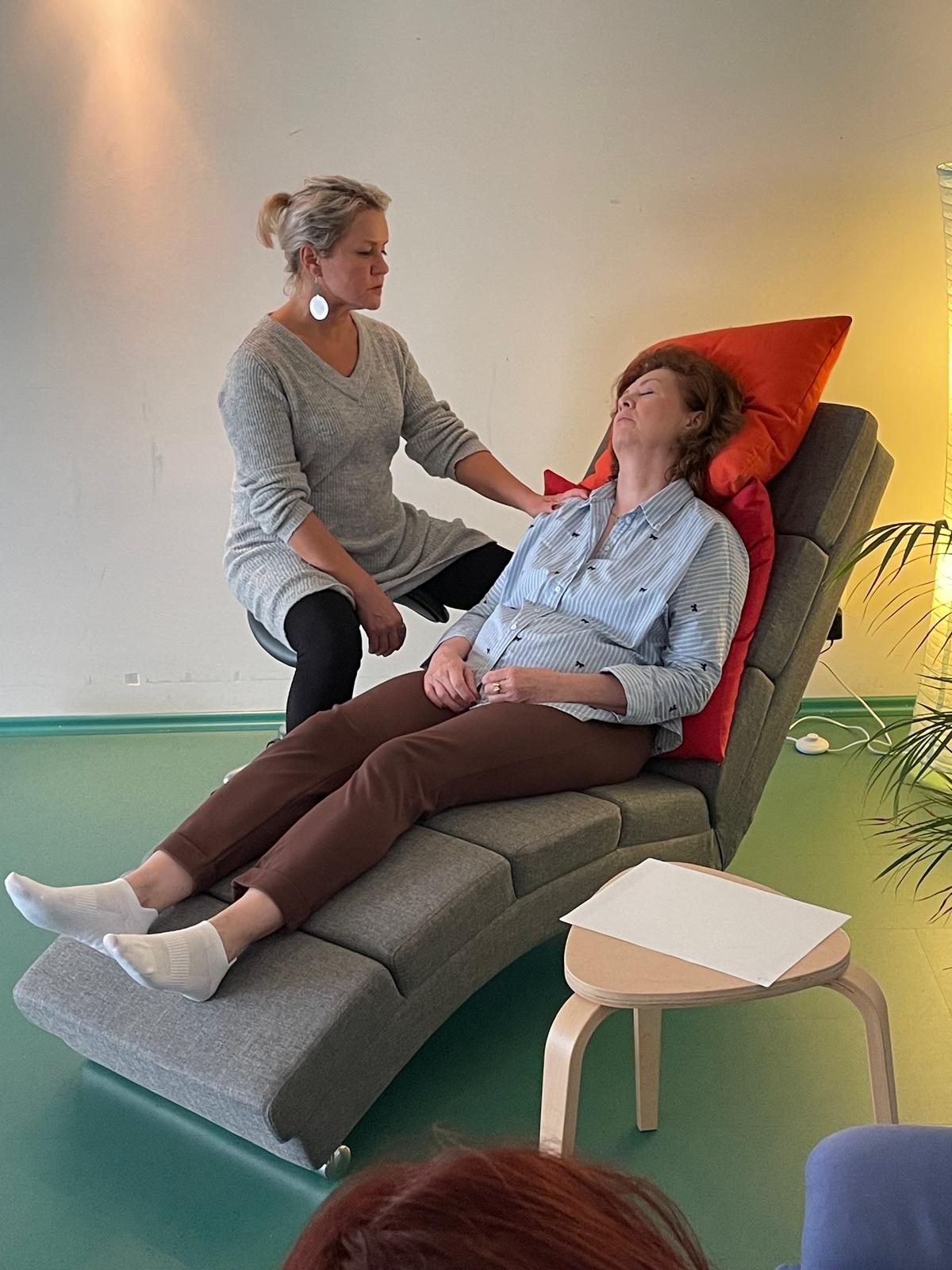 acut(e) Hypnose, Sitzung 120 min. | Beginner & Fortgeschrittene – Bild 2